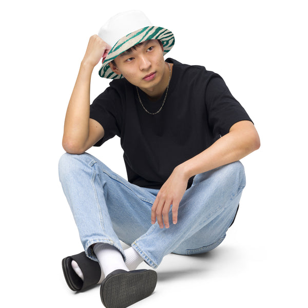 Reversible bucket hat