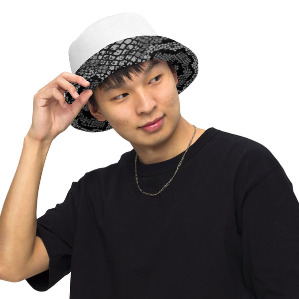Reversible bucket hat
