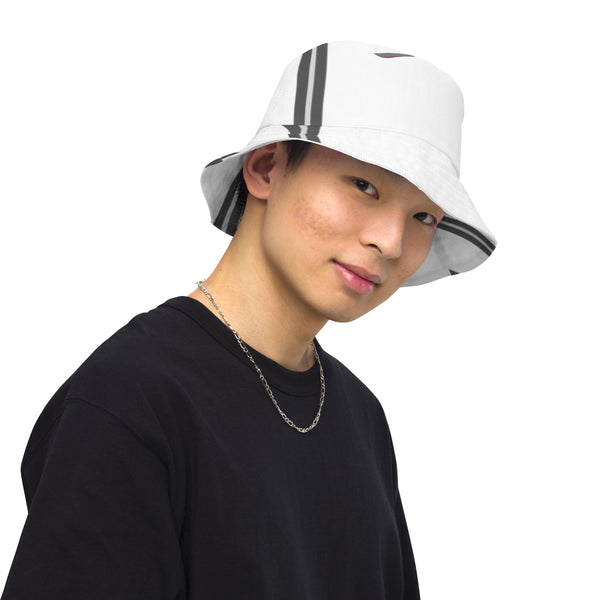 Reversible bucket hat