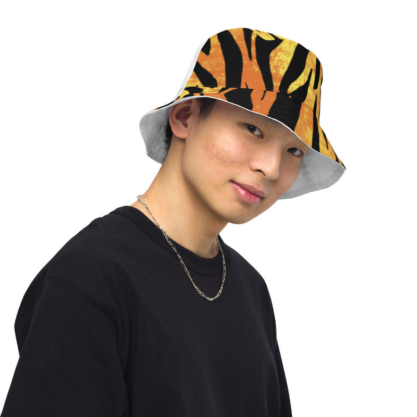 Reversible bucket hat