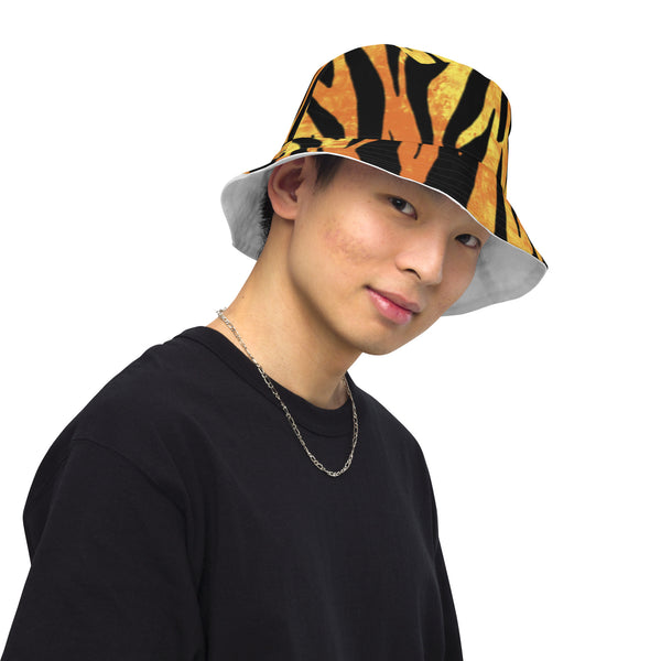 Reversible bucket hat
