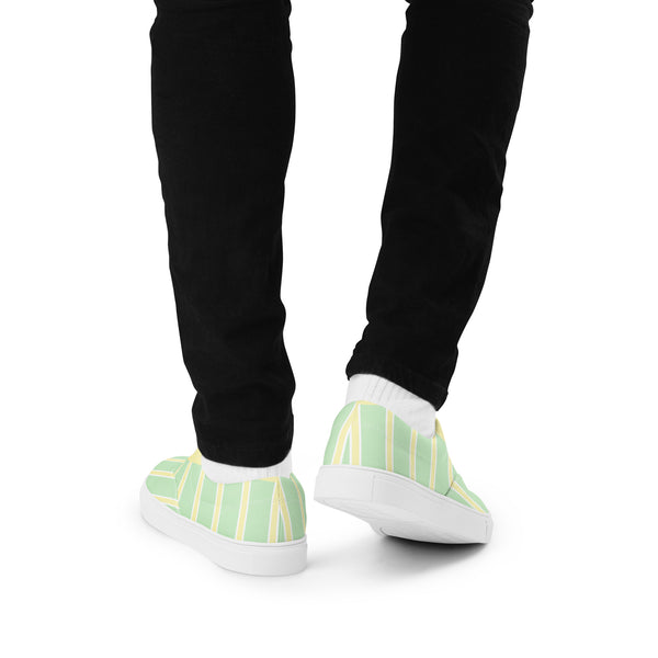 Men’s lace-up canvas shoes