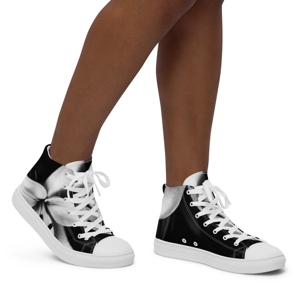 Women’s high top canvas shoes